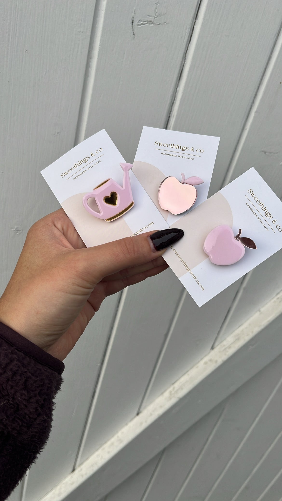 Broche arrosoir doré ou rose gold