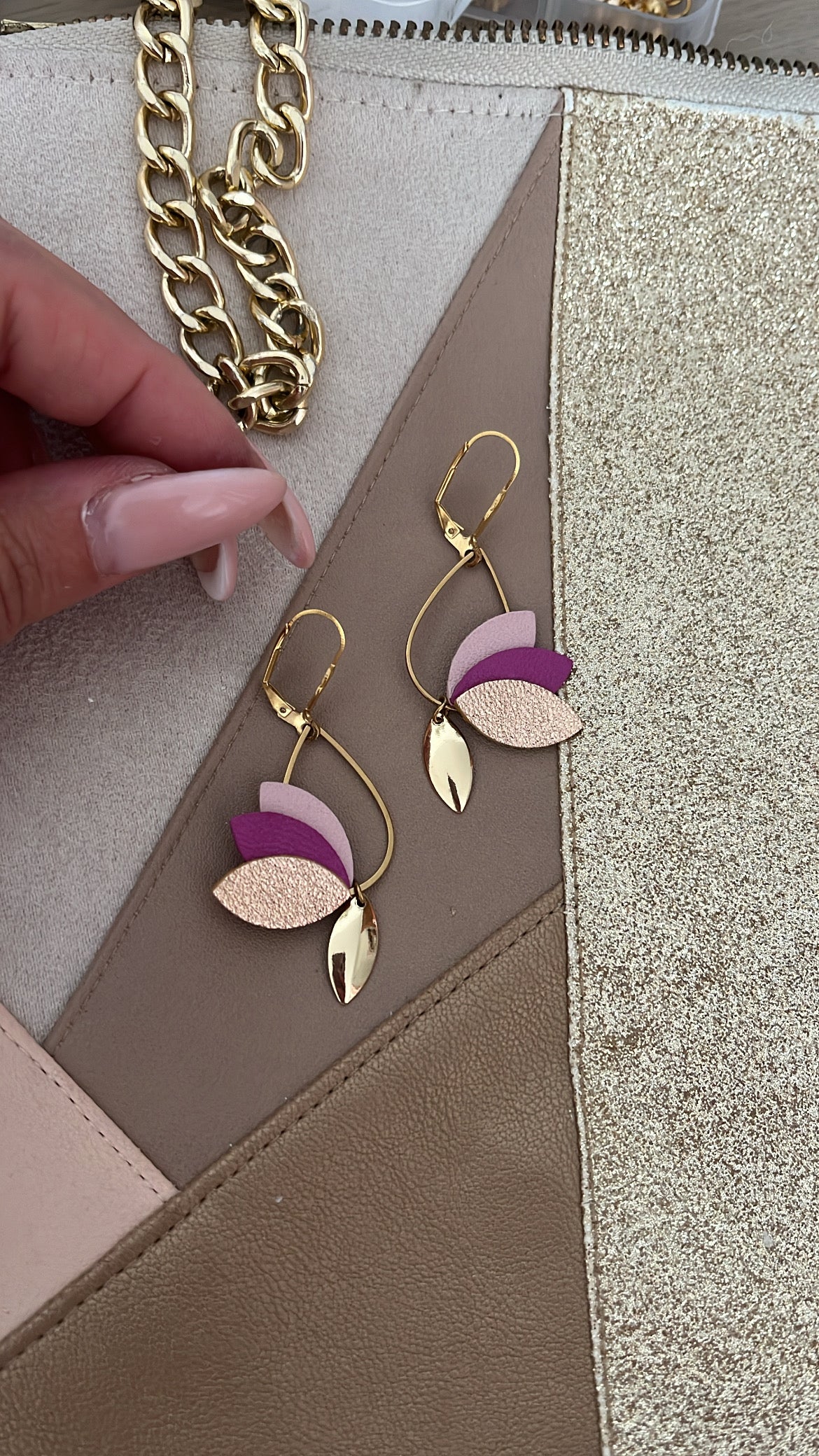 Boucles d'oreilles ISIS