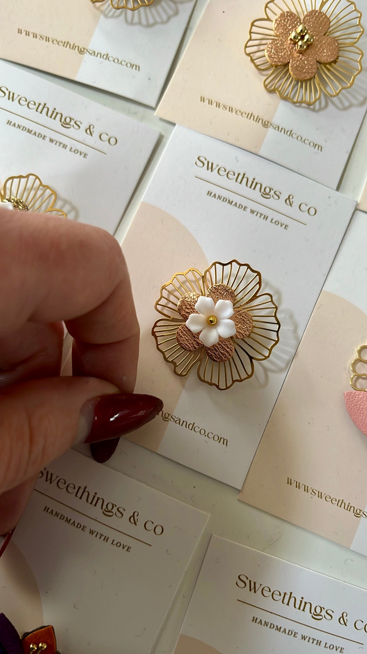 Broche poétique florale