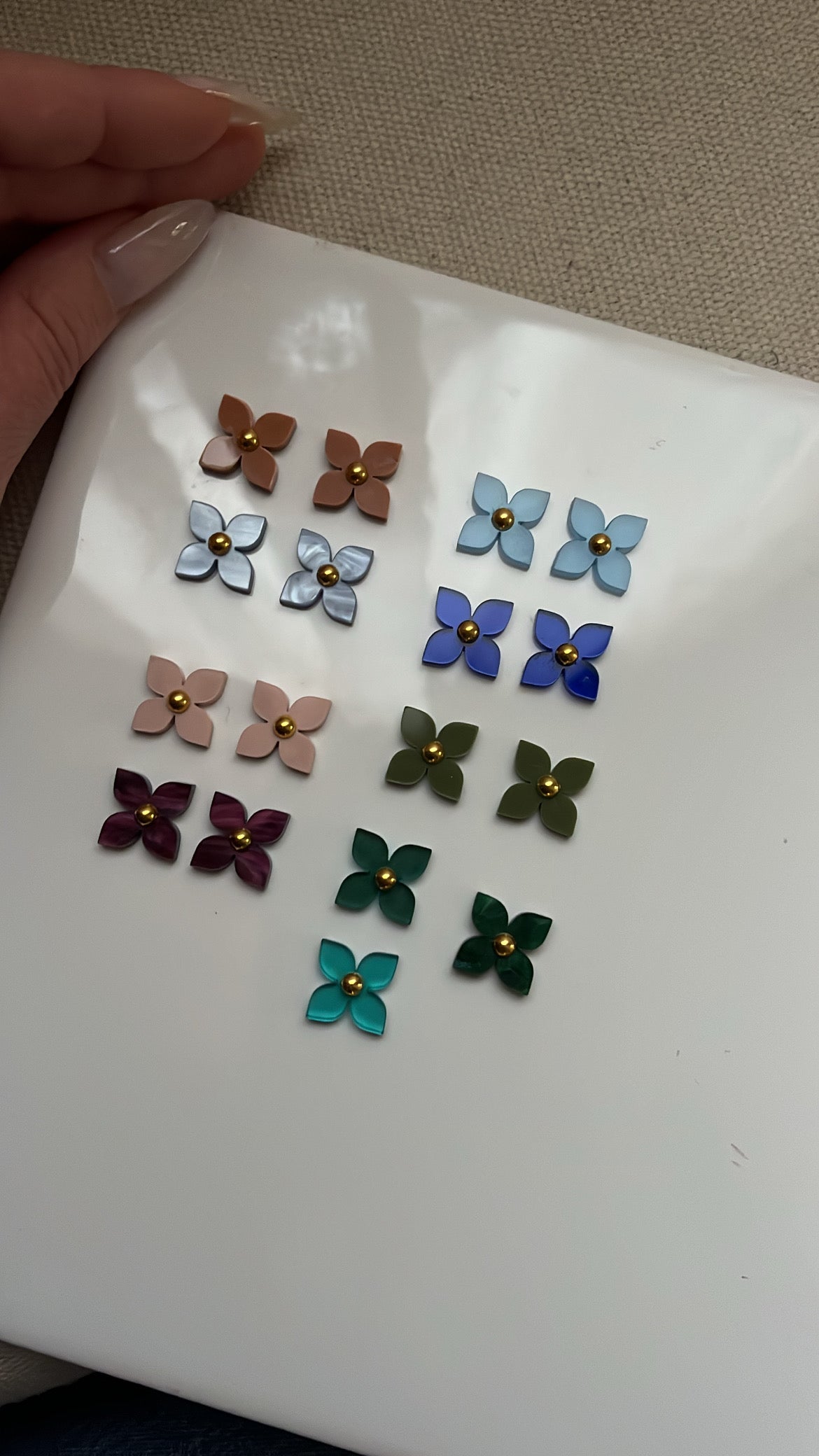 Puces d’oreilles florales - Palette de 11 couleurs