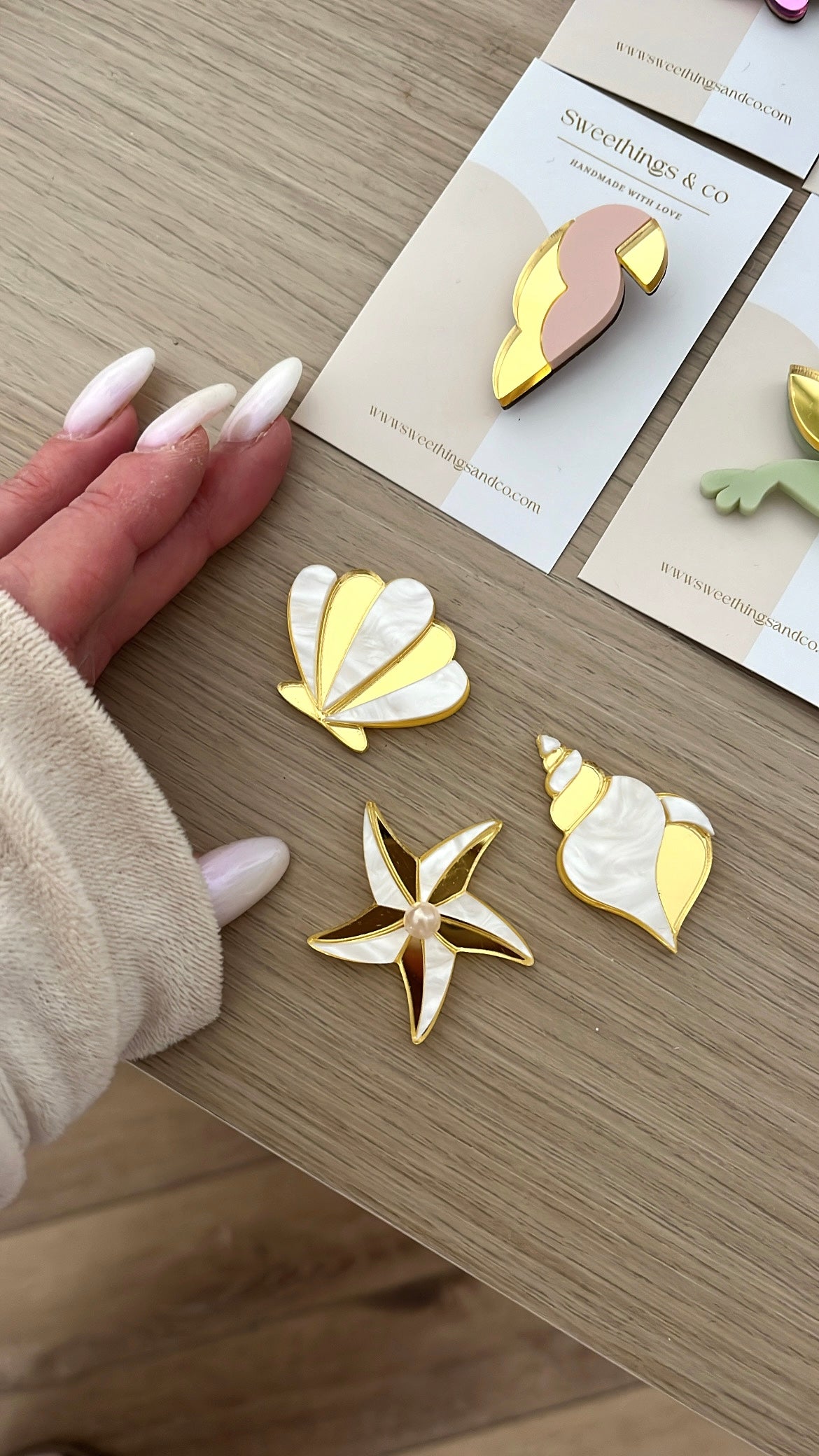 Broche grigris summer
