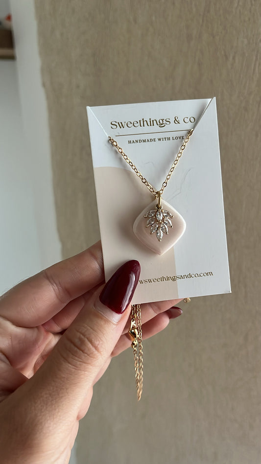 Collier