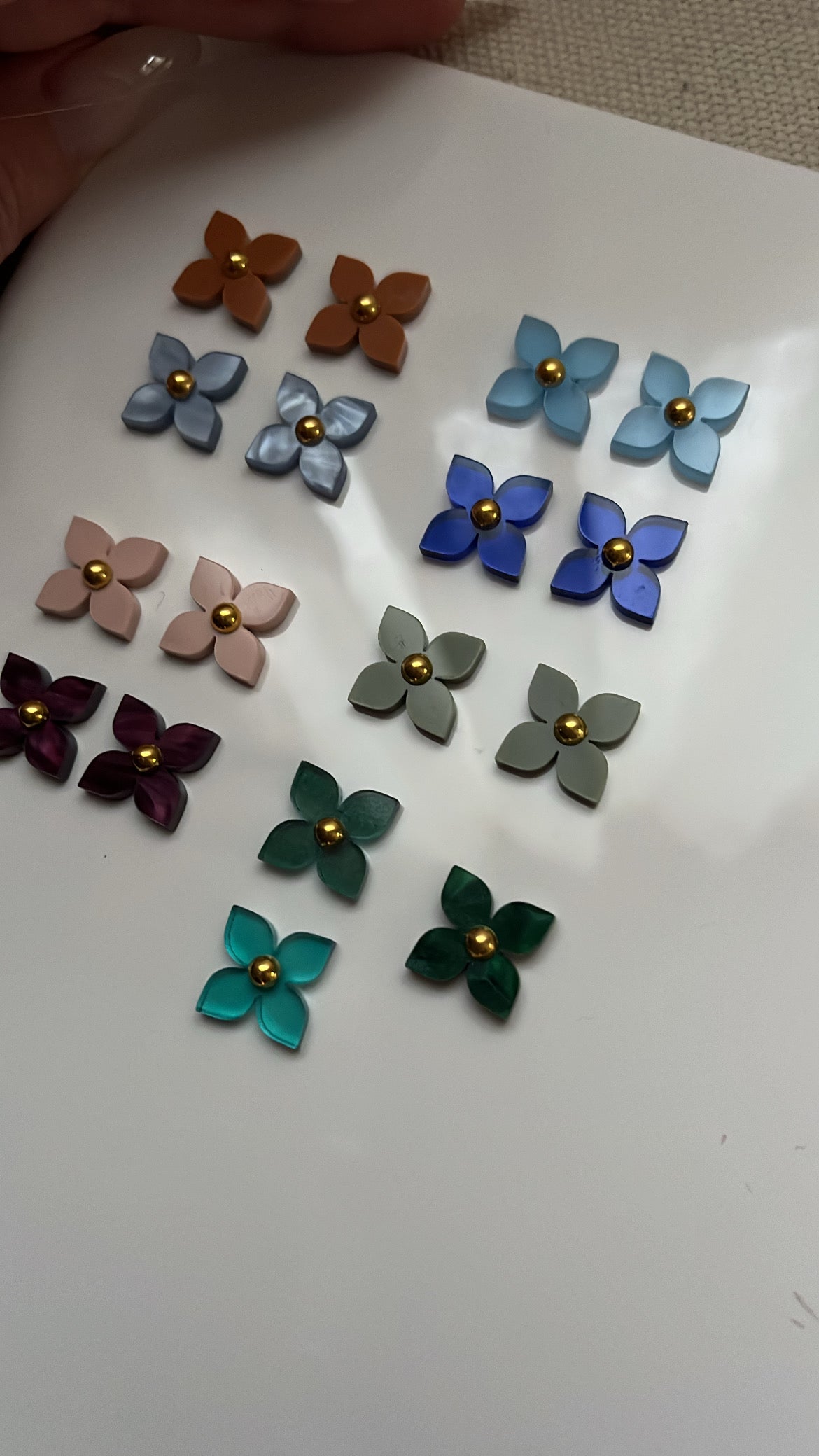 Puces d’oreilles florales - Palette de 11 couleurs