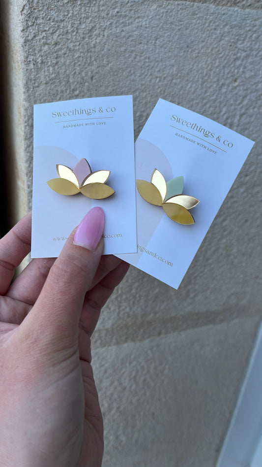 Broche lotus
