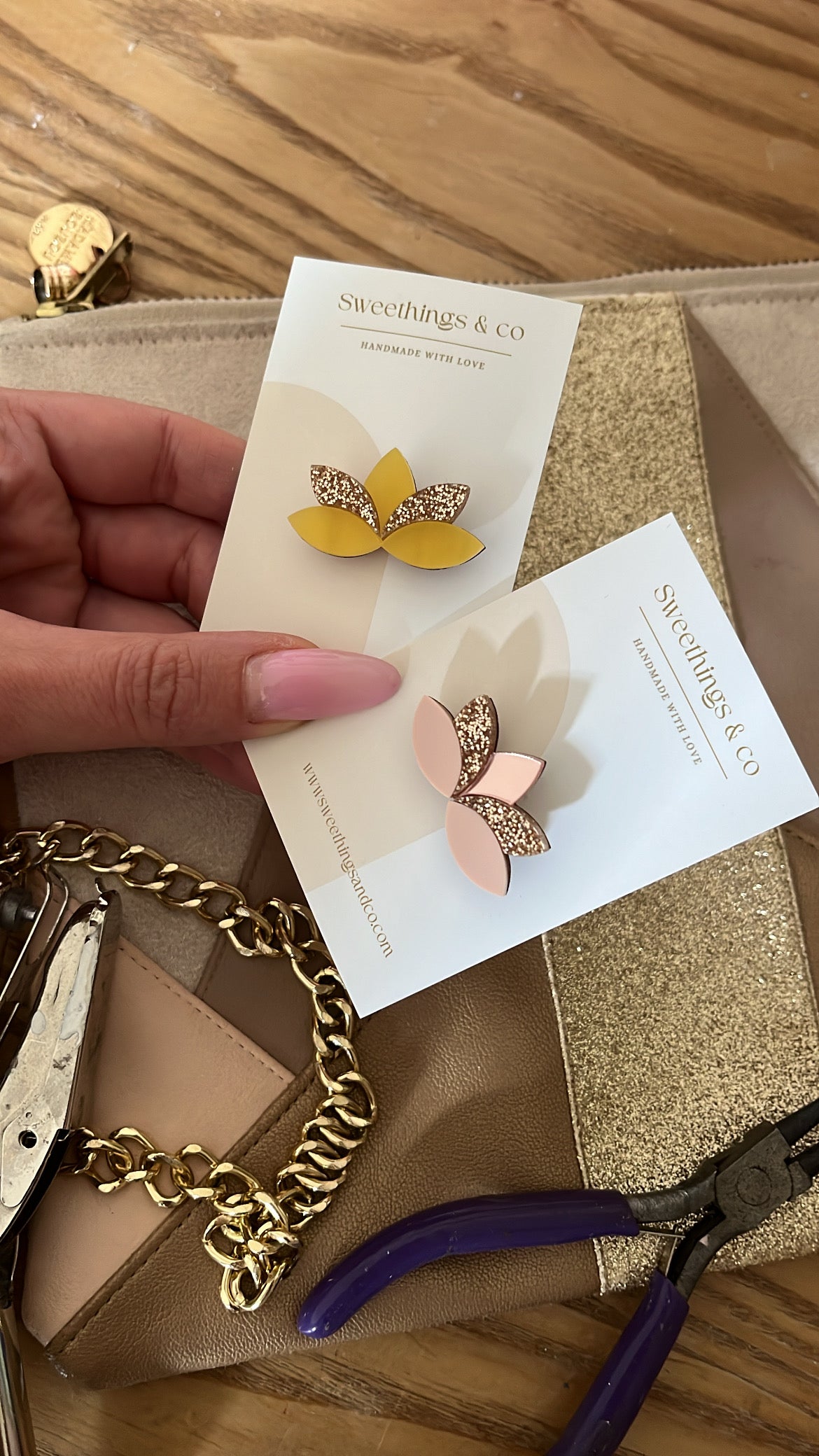 Broche poétique florale