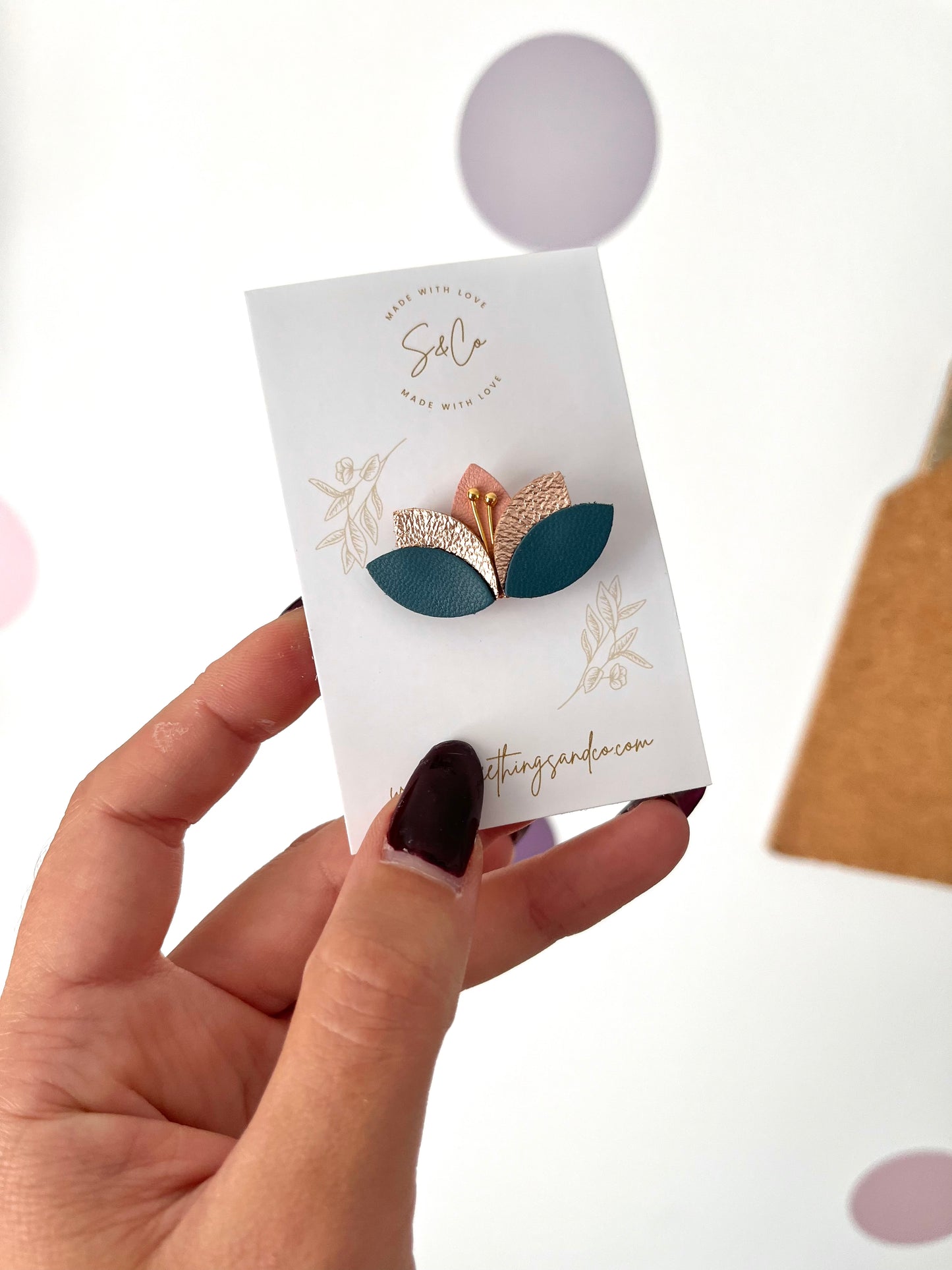 Broche poétique Florale