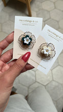 Charger l&#39;image dans la galerie, Broche poétique florale