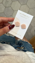 Charger l&#39;image dans la galerie, Puces d&#39;oreilles coquillage