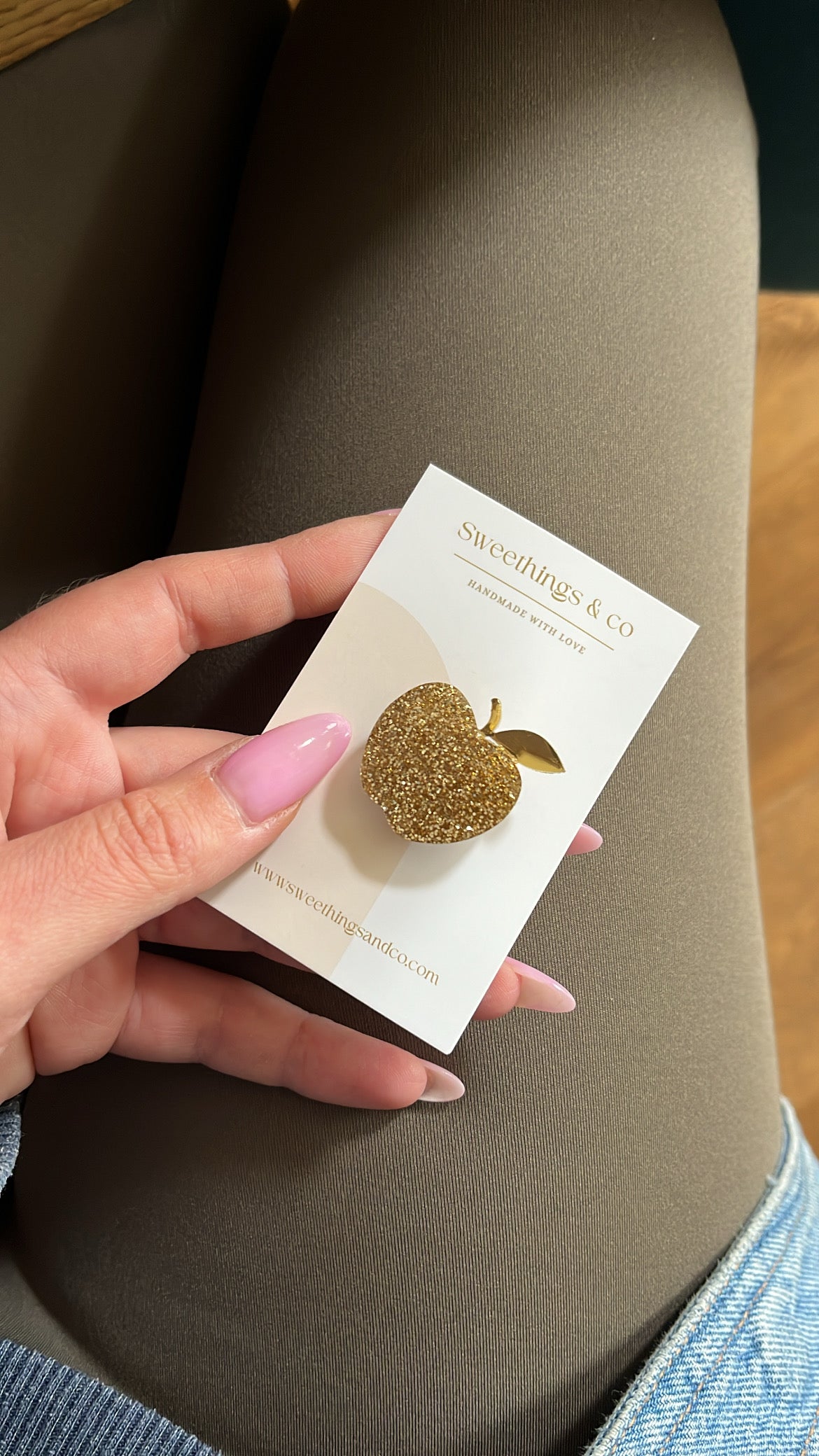 Broche pomme