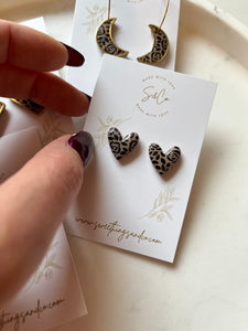 Puces d'oreilles coeur