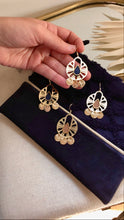Charger l&#39;image dans la galerie, Boucles d&#39;oreilles IZIA (couleurs au choix)