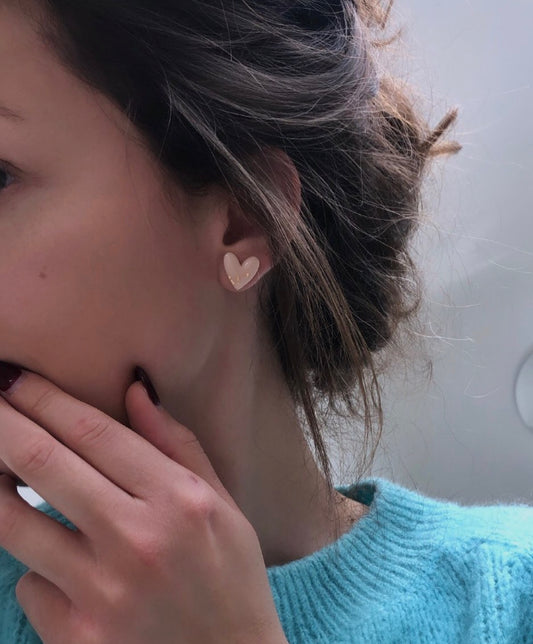 Petites Puces d'oreilles Coeur ♡ Rose poudré & éclats dorés
