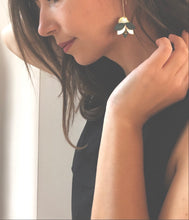 Charger l&#39;image dans la galerie, Boucles d&#39;oreilles CÉLESTE ~ Northern Mystic
